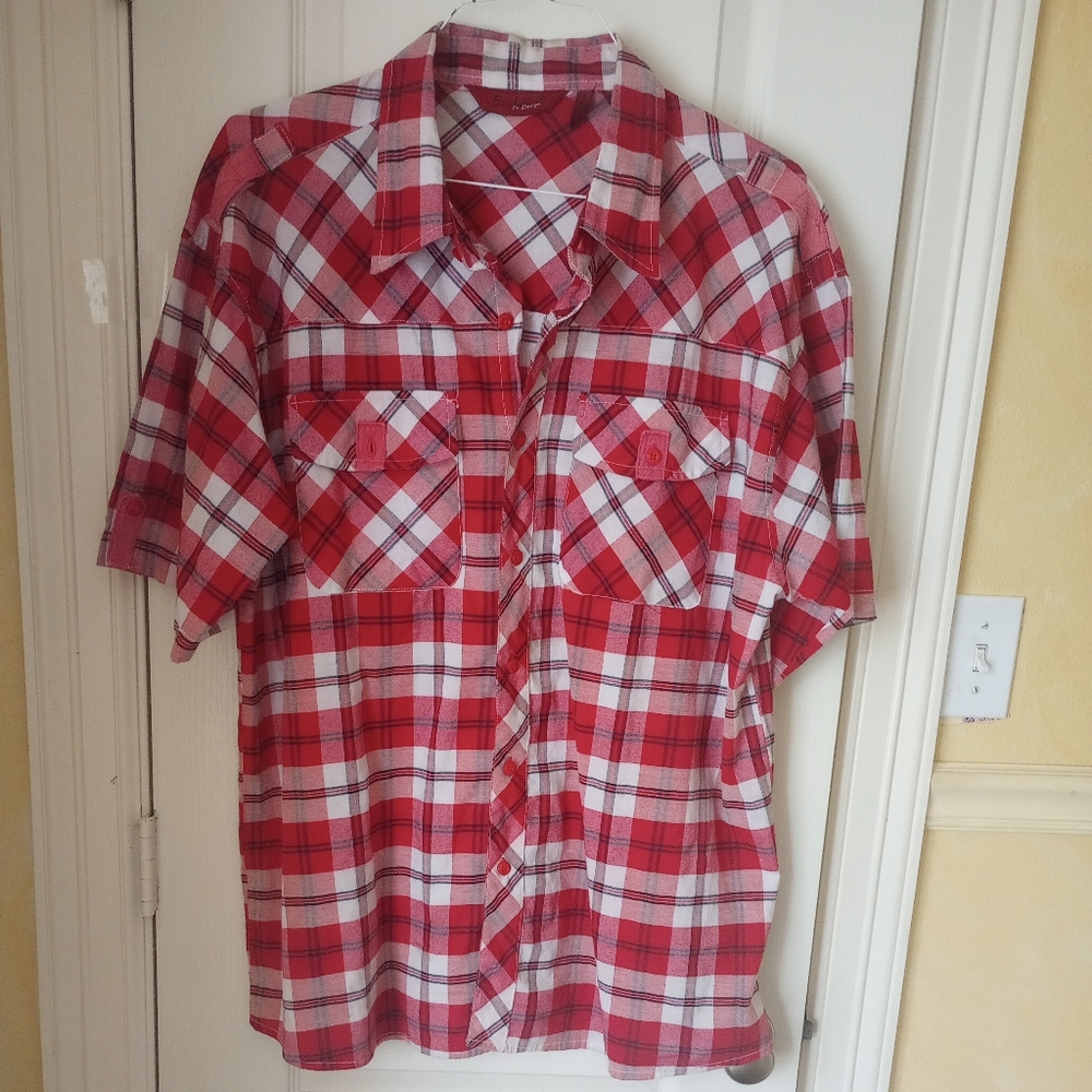 Evolution in Design Man Plaid Red/White Short Sleeve shirt